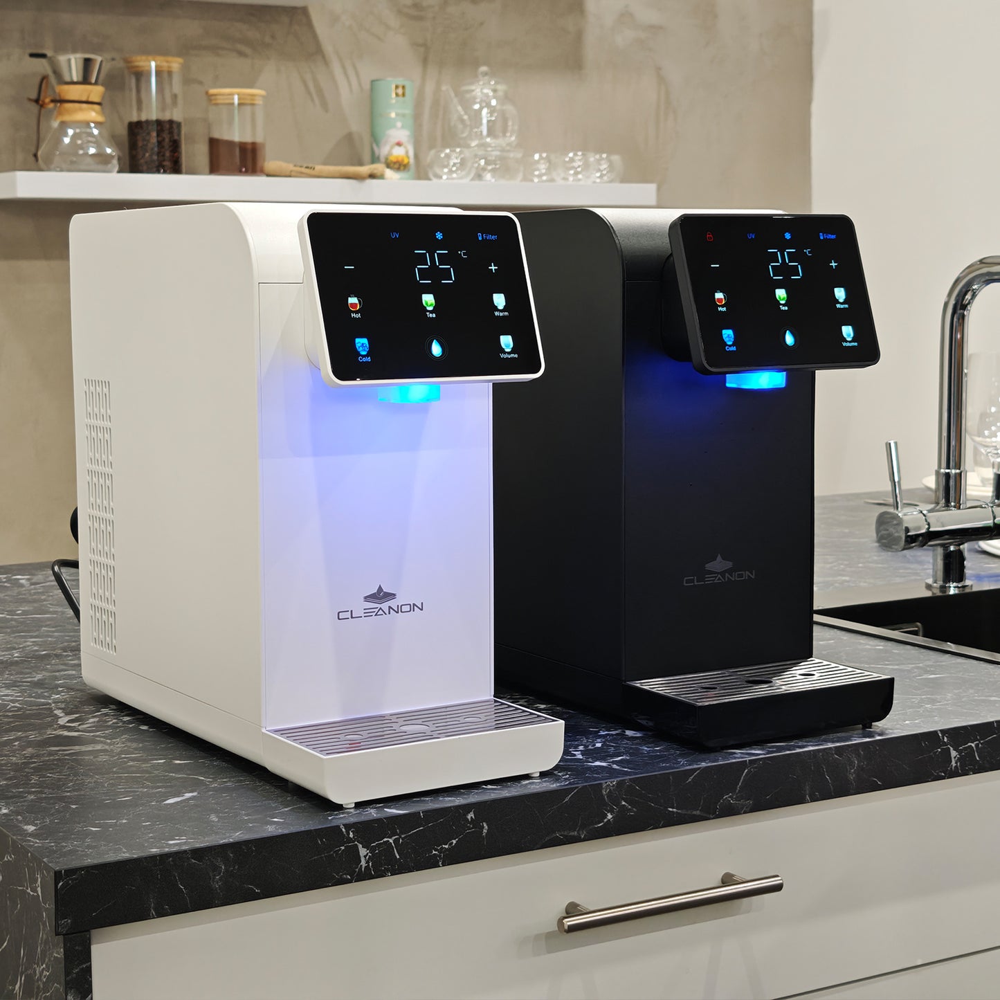 Premium Umkehrosmose-Wasserfilteranlage mit Kühlung und individuell temperiertem Wasser