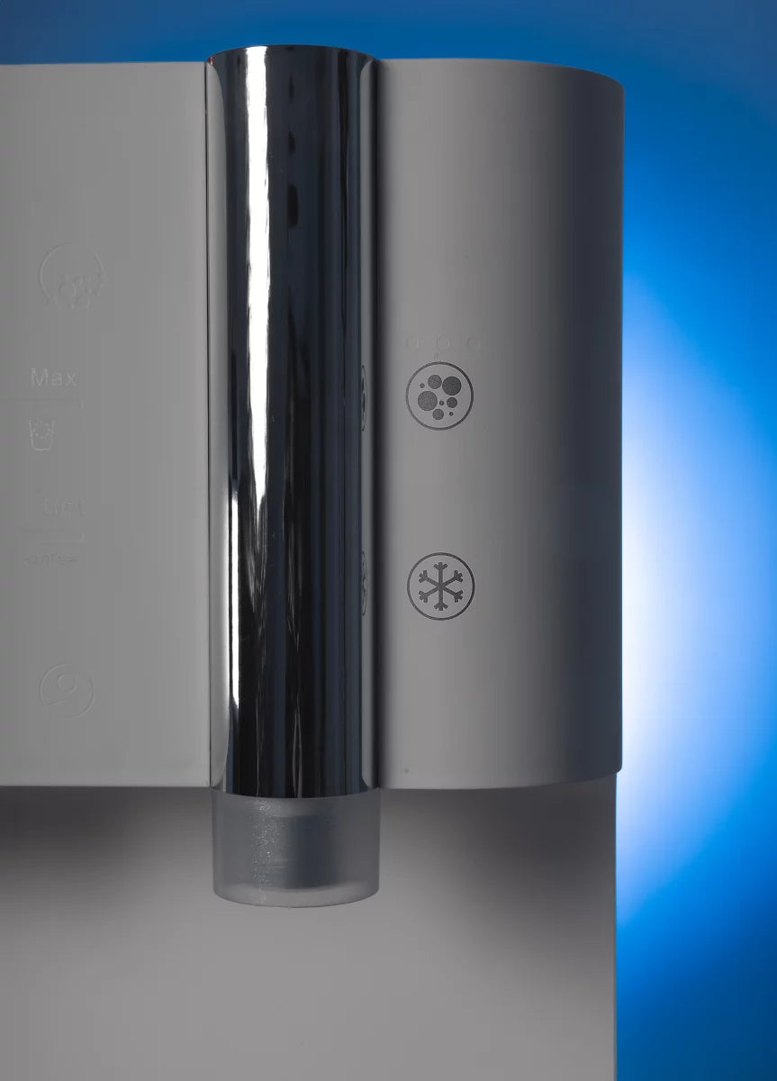 Wasserfilter mit sprudelndem, gekühltem und heißem Wasser