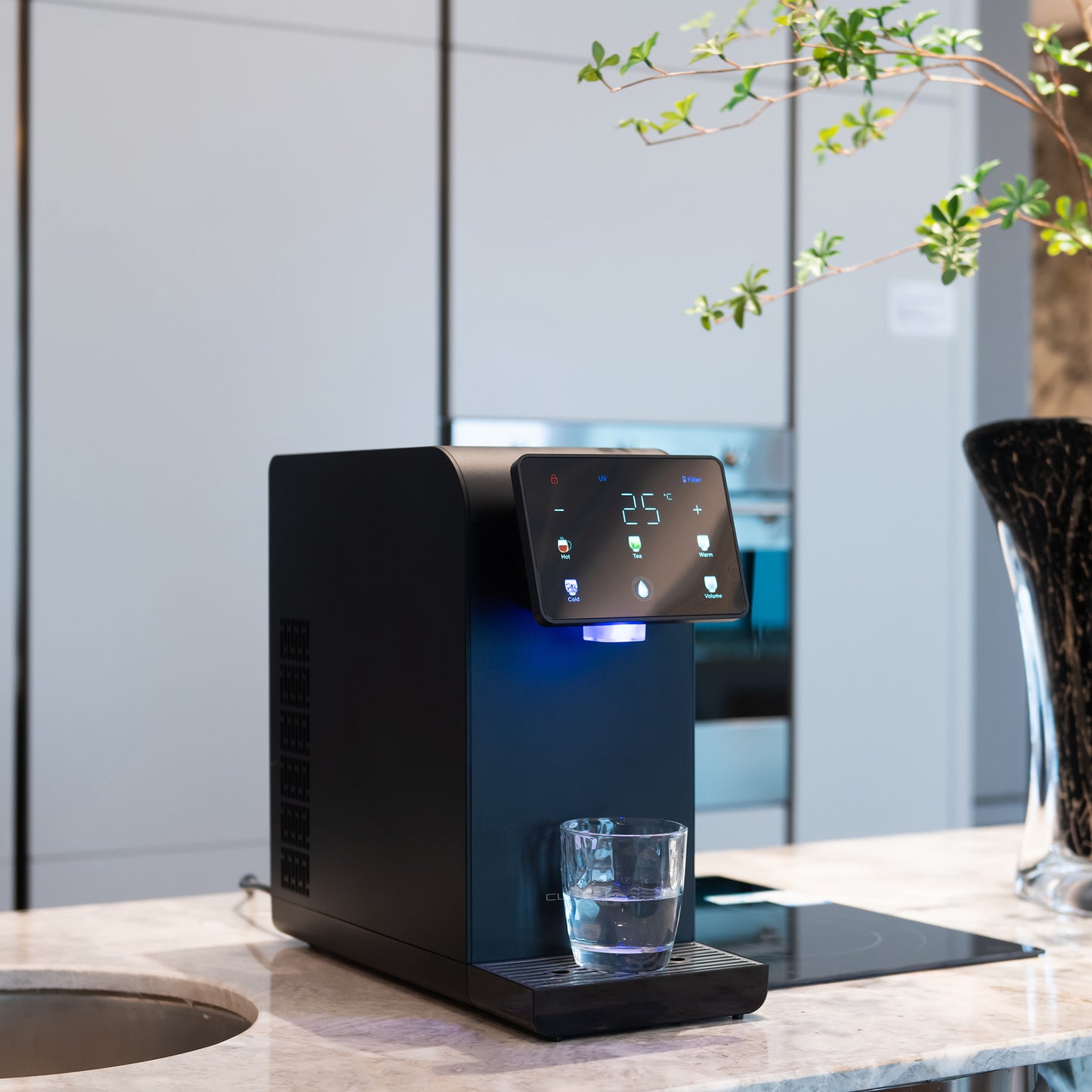 Premium Umkehrosmose-Wasserfilteranlage mit Kühlung und individuell temperiertem Wasser