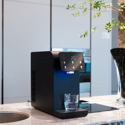 Premium Umkehrosmose-Wasserfilteranlage mit Kühlung und individuell temperiertem Wasser