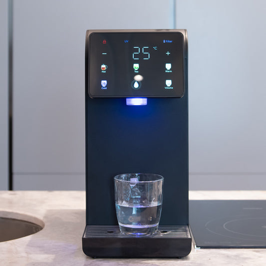 Premium Umkehrosmose-Wasserfilteranlage mit Kühlung und individuell temperiertem Wasser