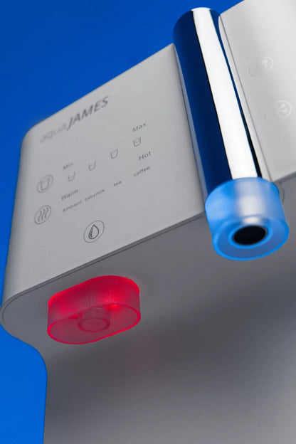 Wasserfilter mit sprudelndem, gekühltem und heißem Wasser